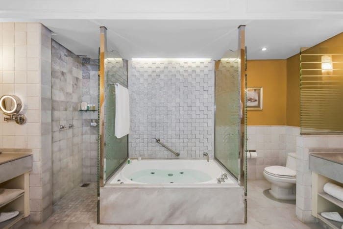 JOIA Paraiso by Iberostar: Guest Bathroom