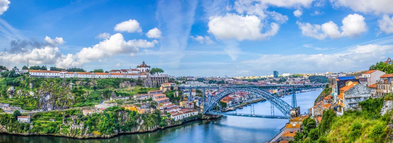 Dom Luis I Bridge over the Douro River, Porto