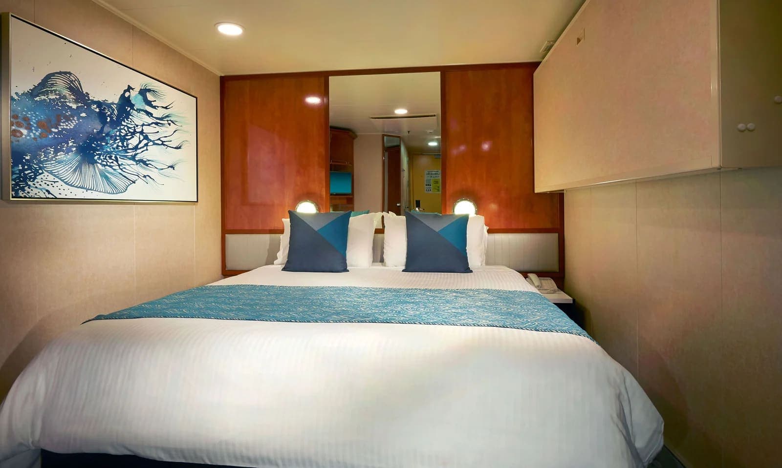 Family Inside, Norwegian Gem