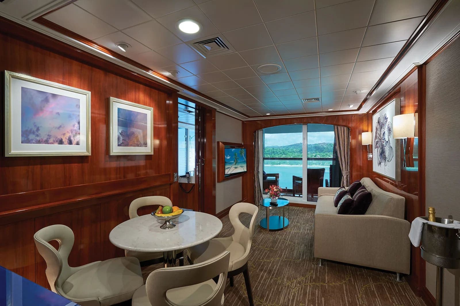 2-Bedroom Deluxe Family Suite with Balcony, Norwegian Jade