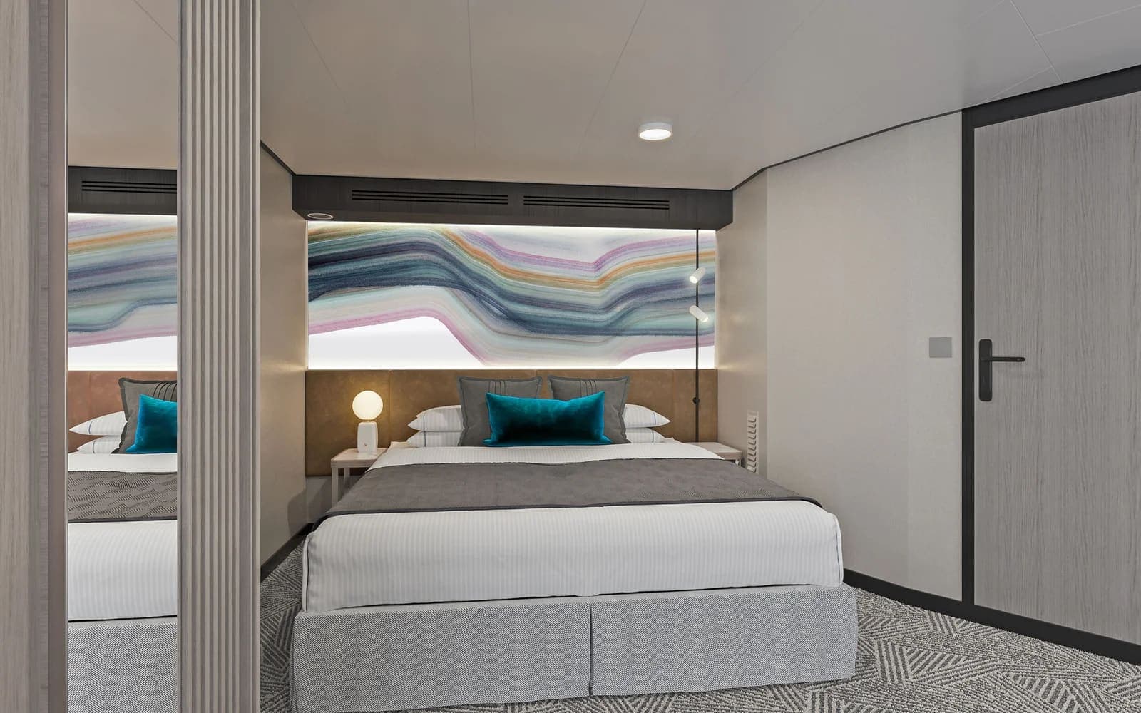 Aft-Facing Suite with Large Balcony, Norwegian Luna