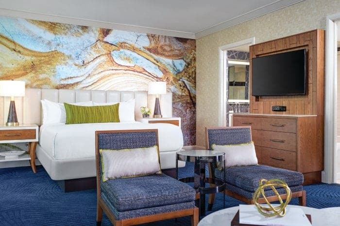 Mandalay Bay Resort and Casino, Las Vegas: Guestroom
