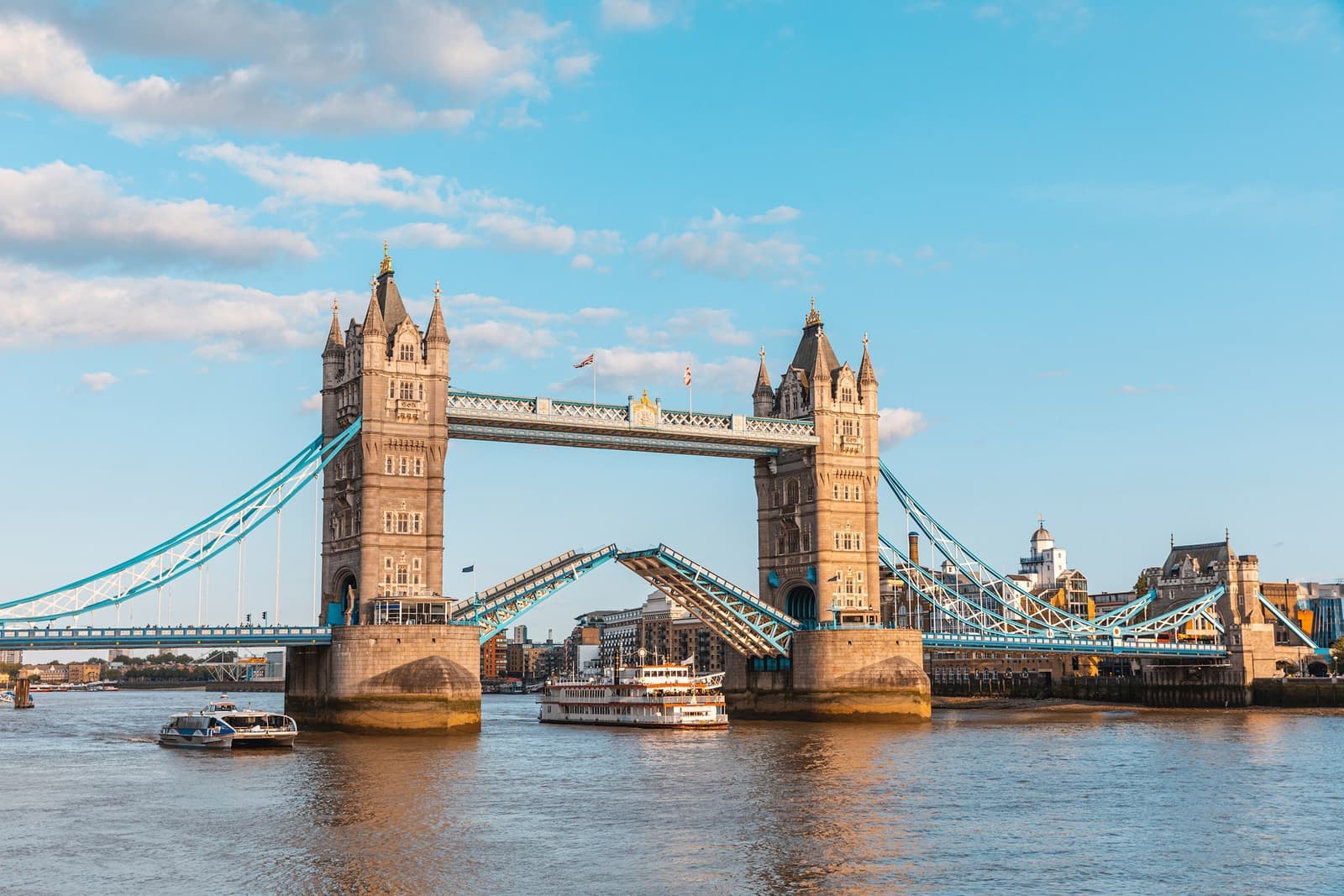 Thames River Dinner Cruise, London, England