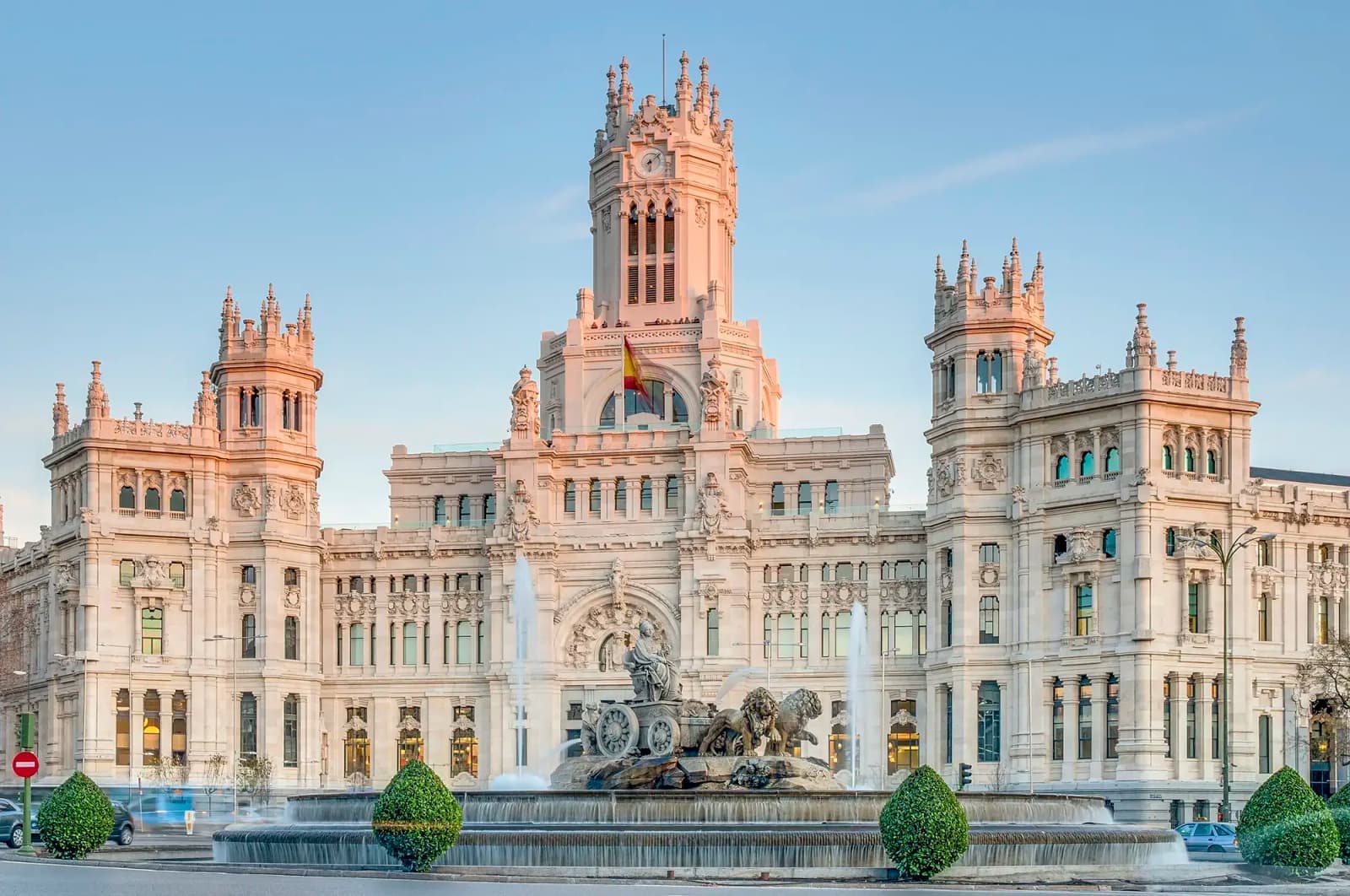 Day Hero Cibeles Fountain, Madrid, Spain