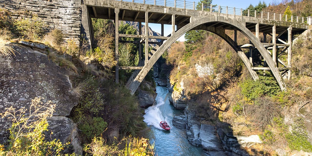 Shotover Jet Boat Queenstown Credit Miles Holden