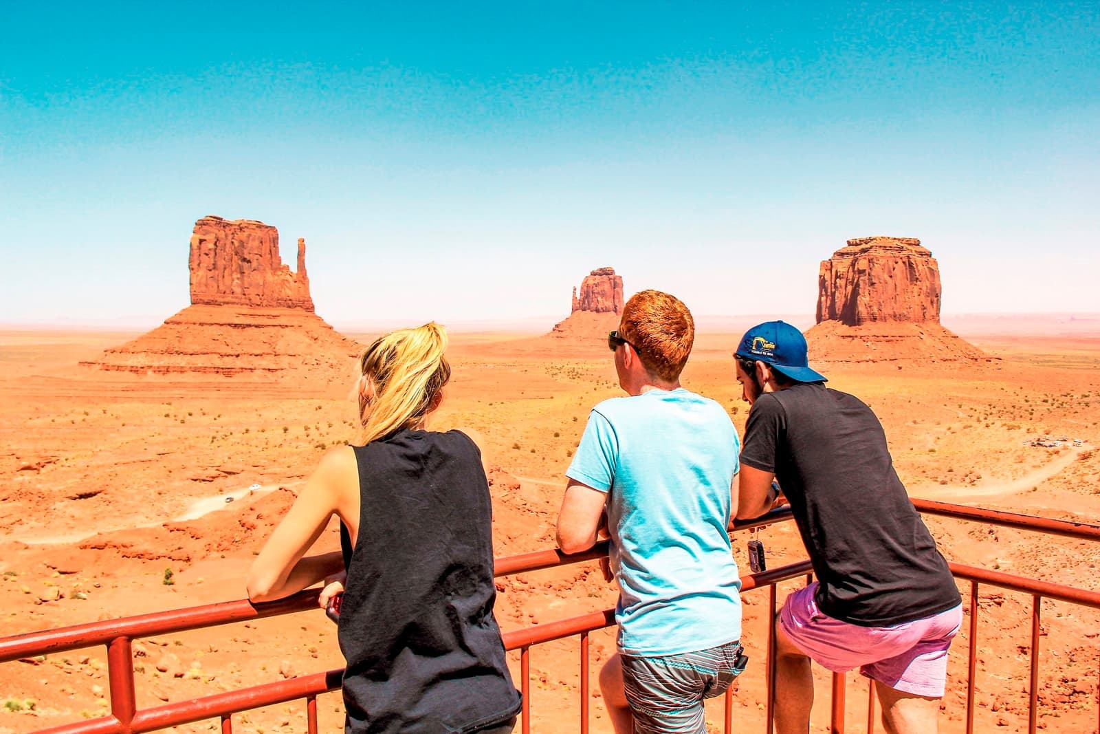 Travellers at Monument Valley in Arizona, USA