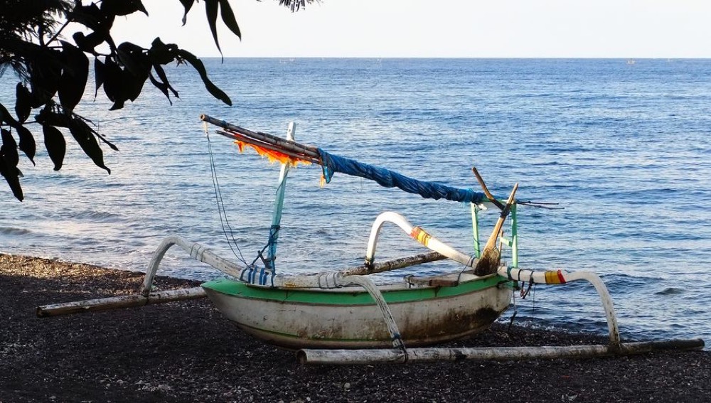 Kealakekua Bay by water