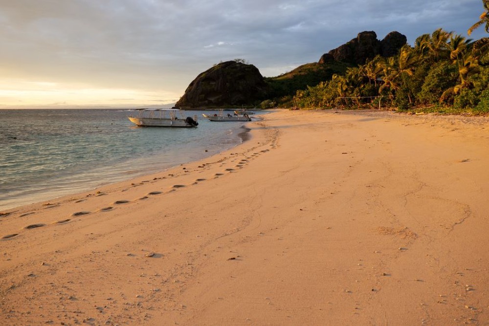 Mamanuca island day cruise
