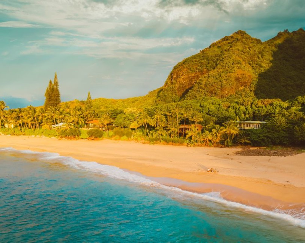 Tunnels and Kee Beach
